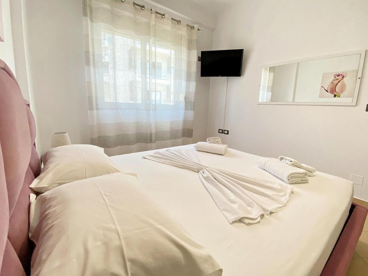 Sunny Apts Sarandë エクステリア 写真