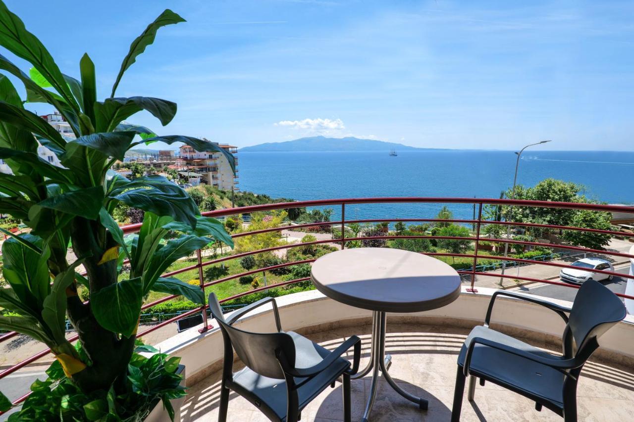 Sunny Apts Sarandë エクステリア 写真