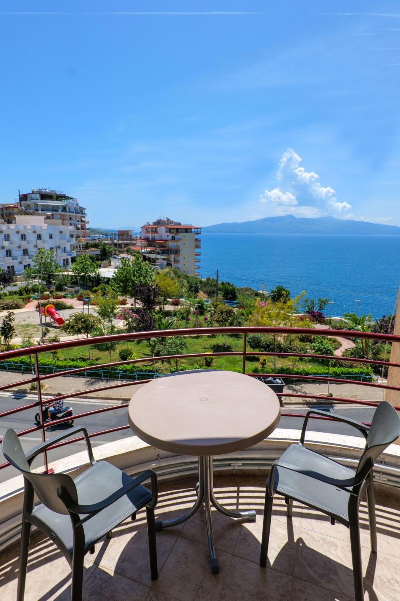 Sunny Apts Sarandë エクステリア 写真