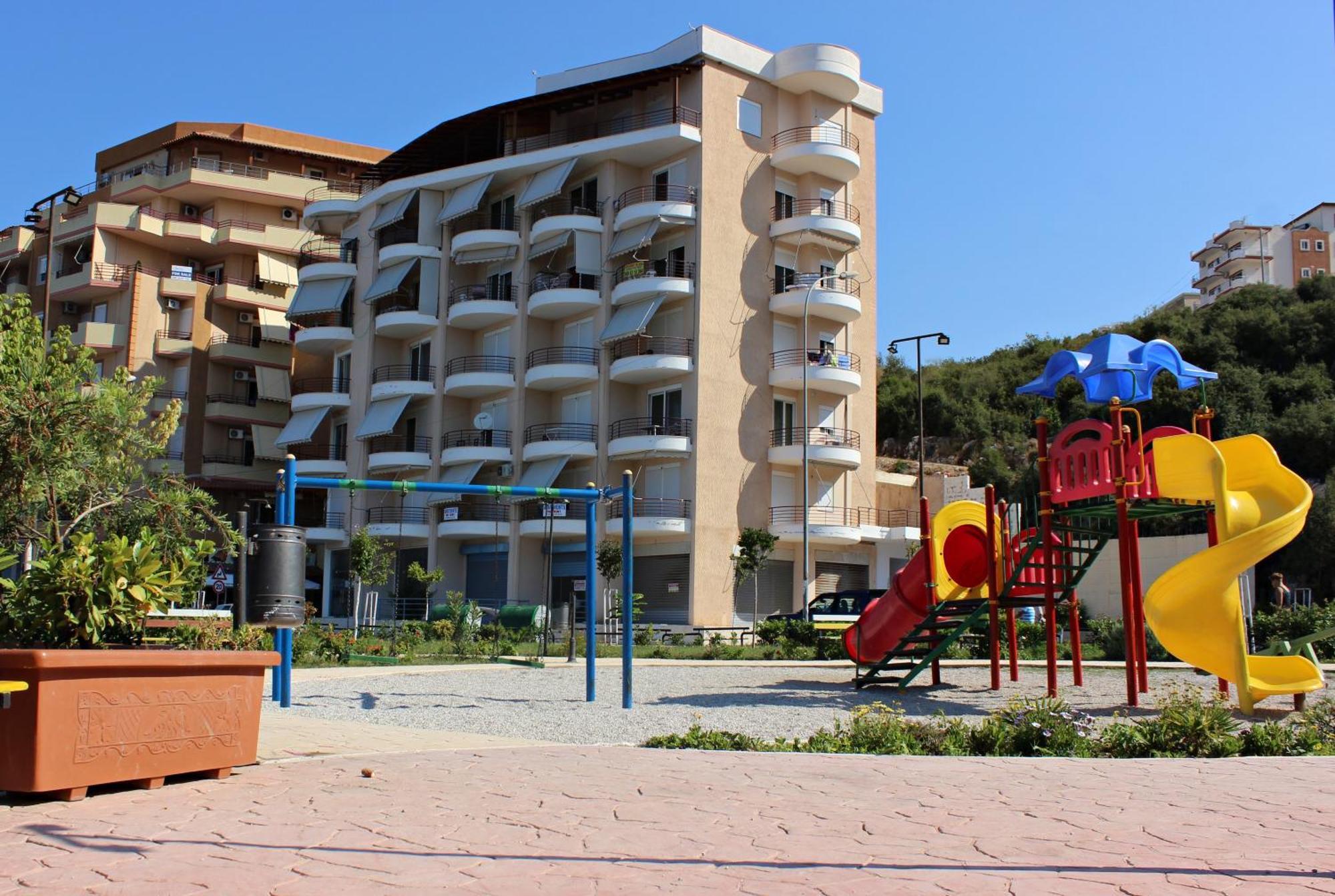 Sunny Apts Sarandë エクステリア 写真
